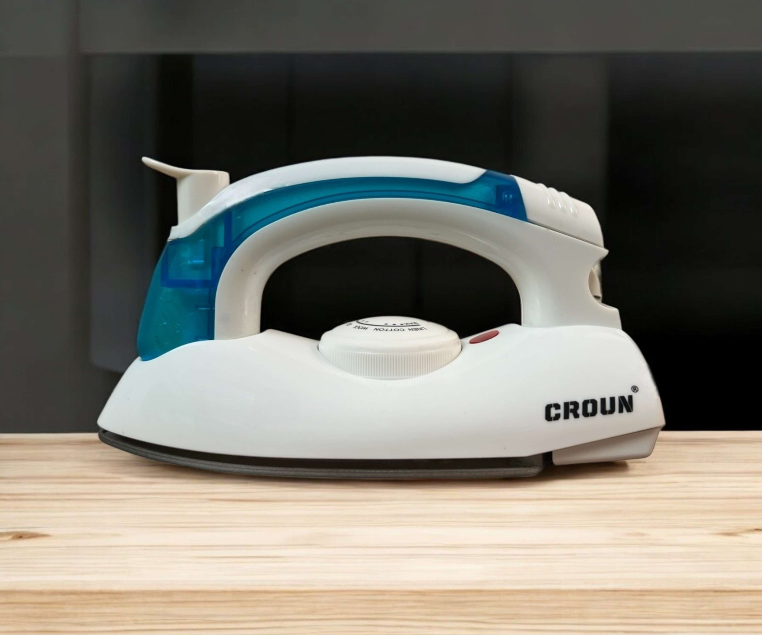 مكواة قابلة للطي من كراون